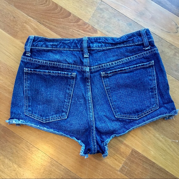 High-Waisted Cutoff Denim Shorts Dark Wash - Picture 2 of 4